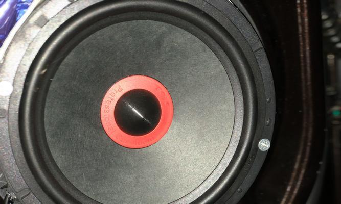 奥特蓝星低音炮的性能评测（细致分析奥特蓝星低音炮的音质和设计特点）