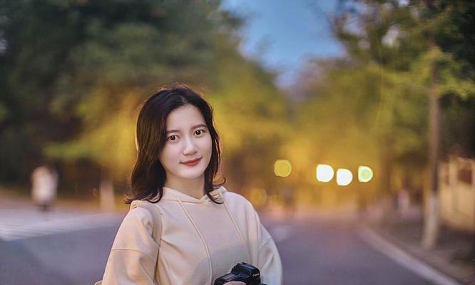 佳能1DC（探索佳能1DC的顶级画质与全能性能）
