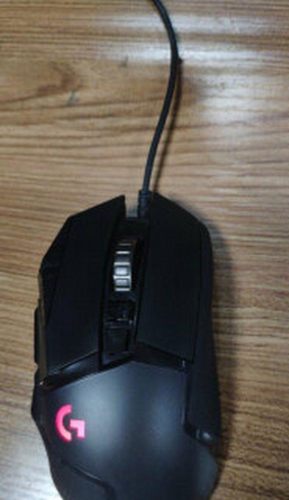 G502神器——高性能游戏鼠标的评测与推荐（全方位解析G502的性能与功能，助您成为游戏世界的霸主）