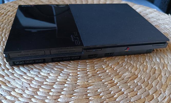 探索PS2游戏机的魅力（回顾经典游戏机，重温青春记忆）